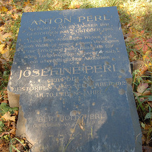 Perl Josefine