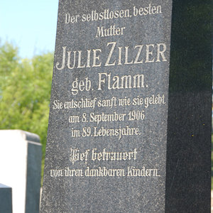 Zilzer Julie
