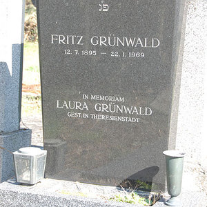 Grünwald Laura