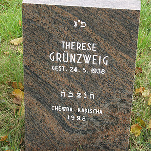 Grünzweig Therese