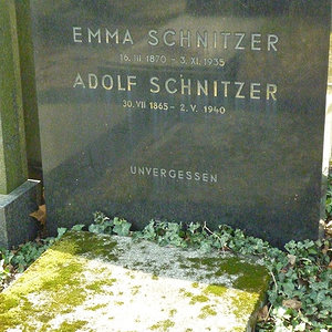 Schnitzer Emma