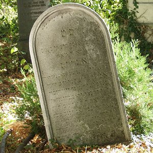 Tombstone Hebrew 22
