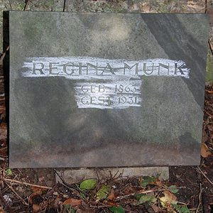 Munk Regina