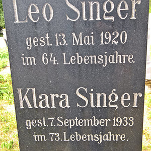 Singer Klara