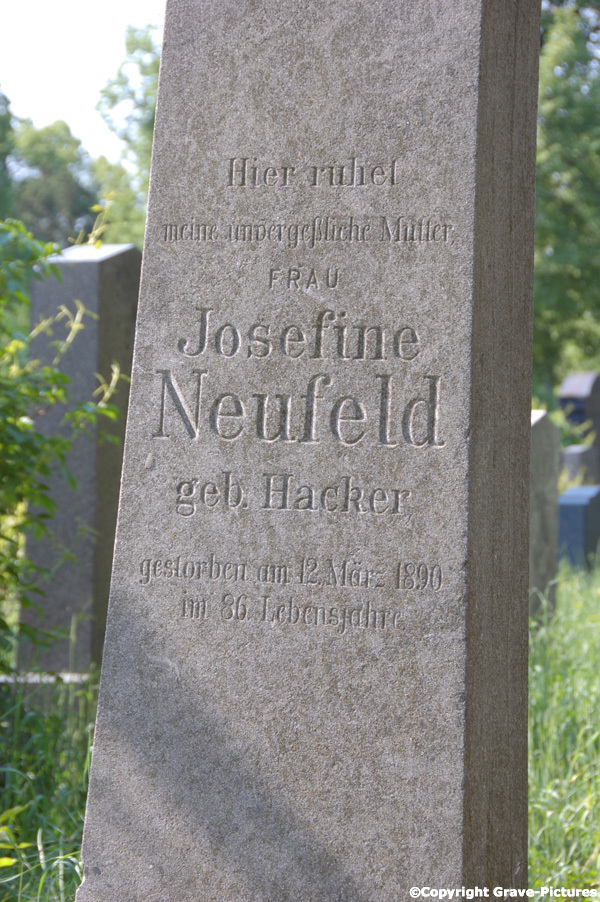 Neufeld Josefine