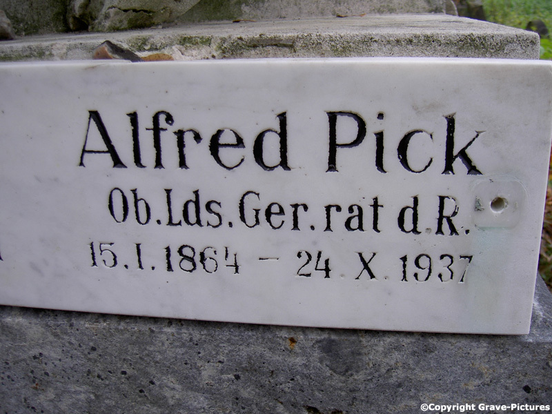 Pick Alfred Dr.