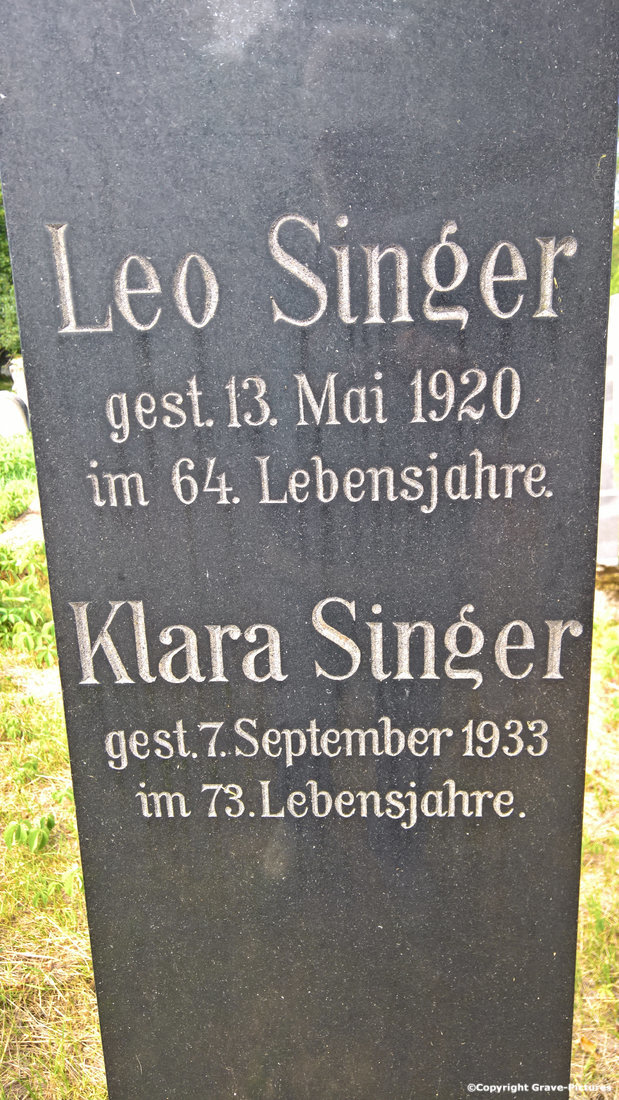 Singer Klara