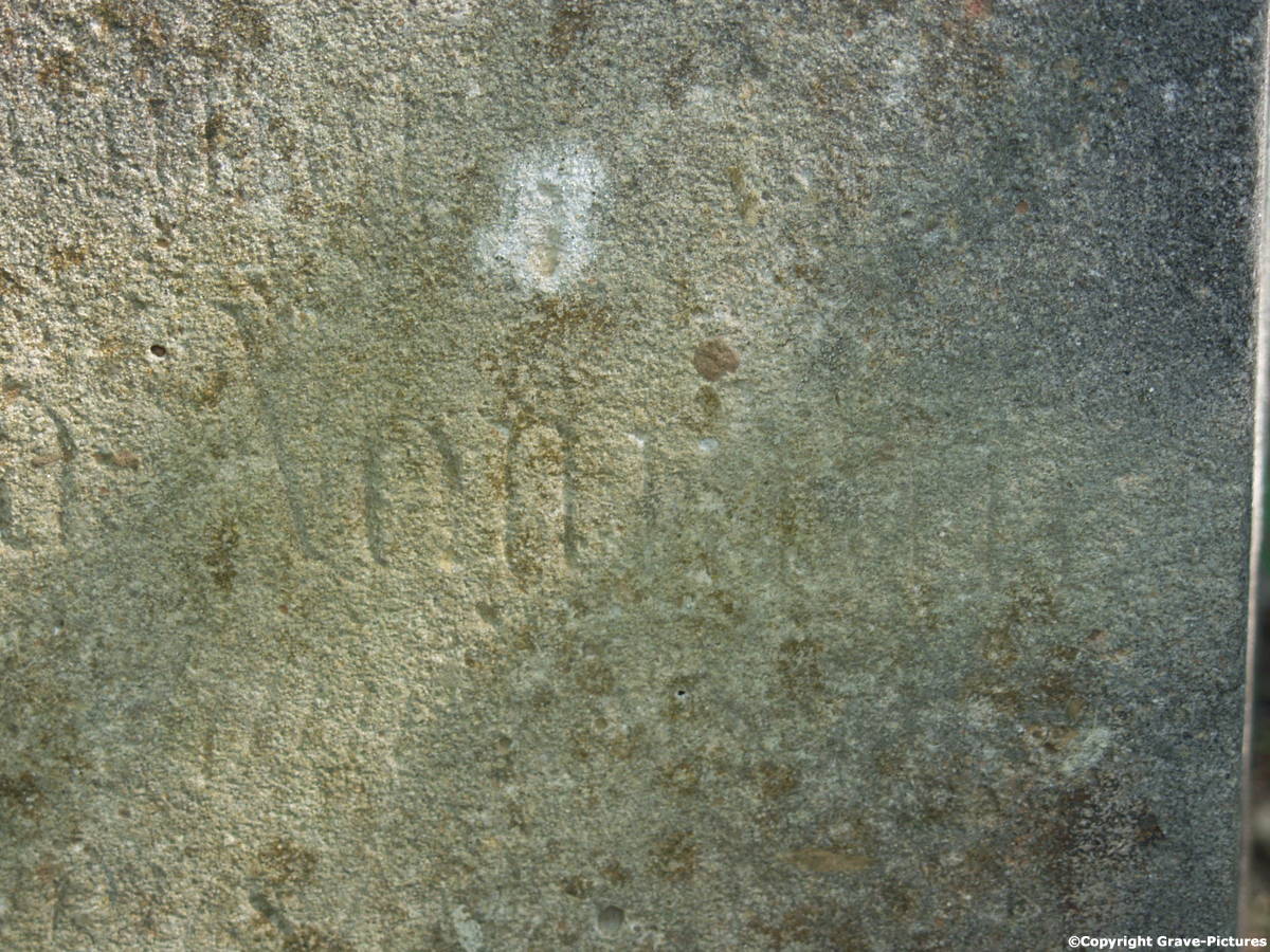 Tombstone Hebrew 14