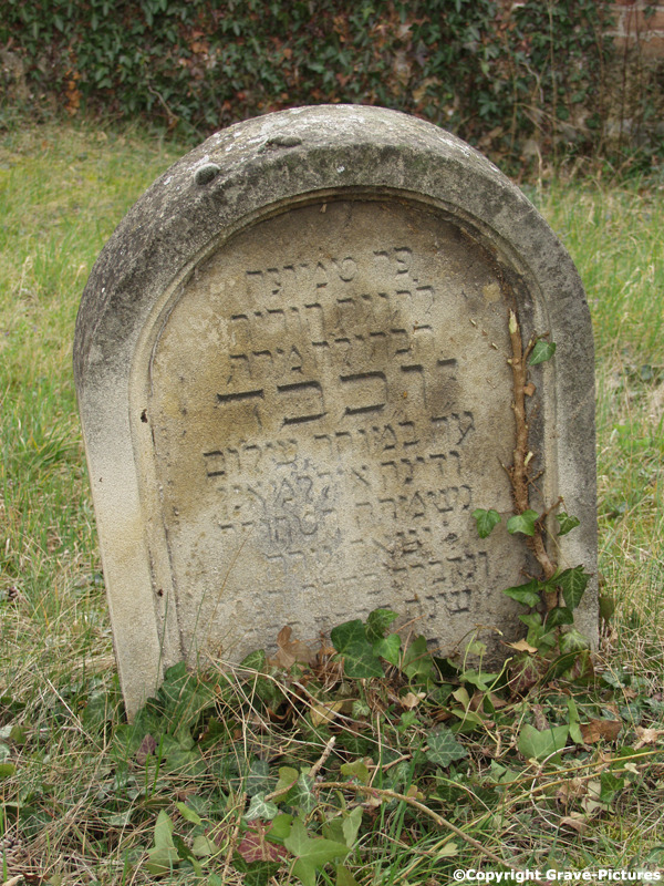 Tombstone Hebrew 37