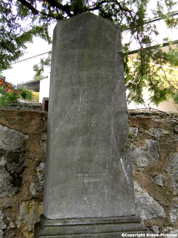 Tombstone Hebrew 90