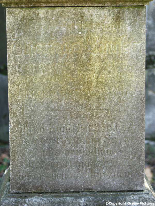 Tombstone in Hebrew 8