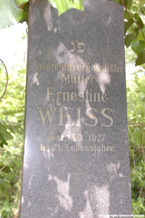 Weiss Ernestine